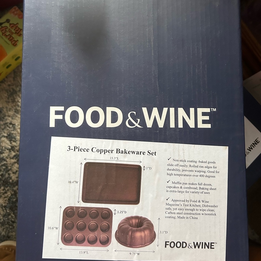 Copper Bakeware Set New in Box - Picture 3 of 4